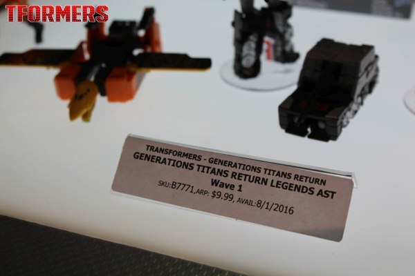 SDCC 2016   Generations Platinum Series And Titans Return Preview Night Display 042 (42 of 157)